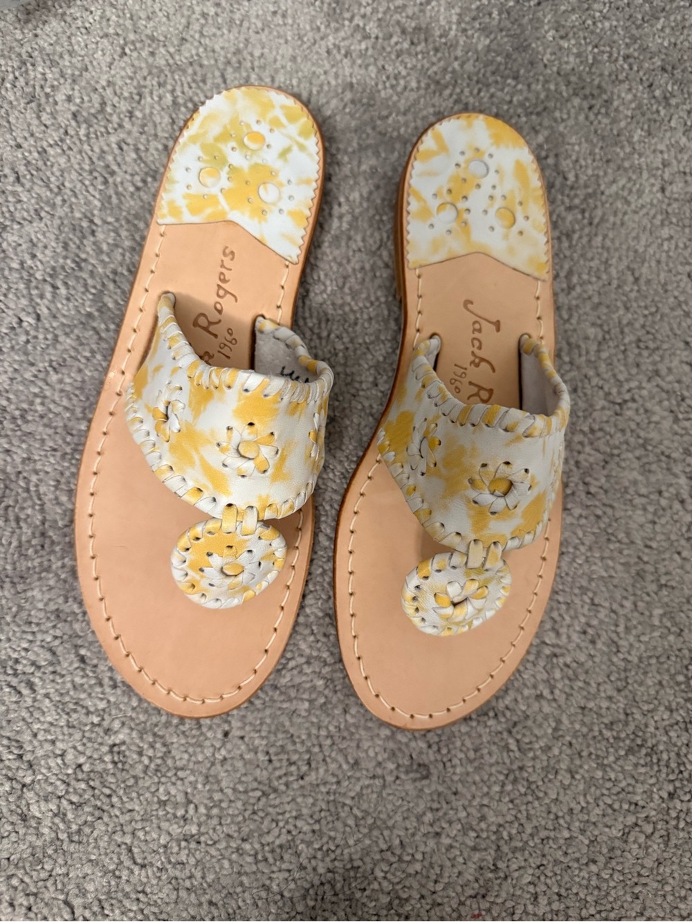 Women’s Jack Rogers new without box classic jacks white with yellow flowers sz6